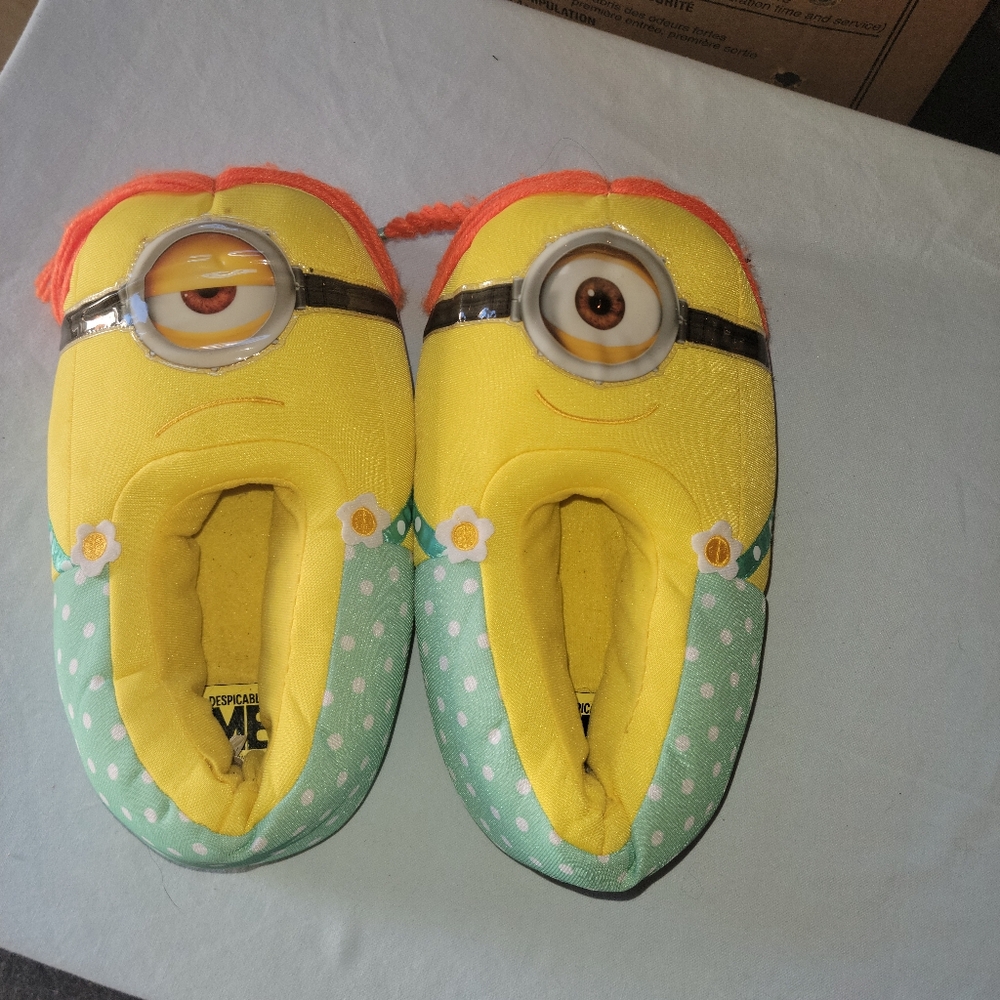 Yellow Plush Minion Slippers Size 9/10 Ladies